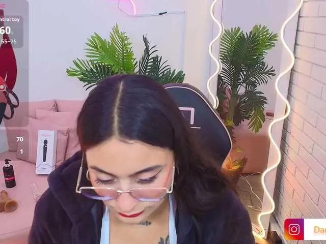 Offline Darling-tay on BongaCams