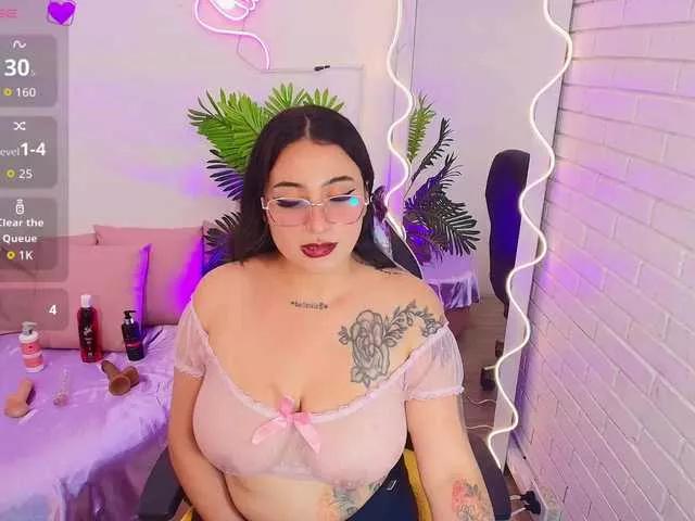 Offline Darling-tay on BongaCams