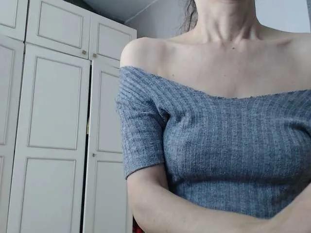 deadivina on BongaCams