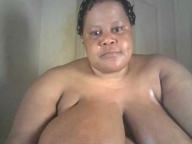 Freechat Ebonymagixs on BongaCams