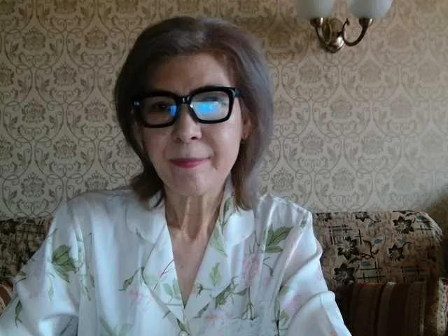 Offline Elegant00Lady on BongaCams