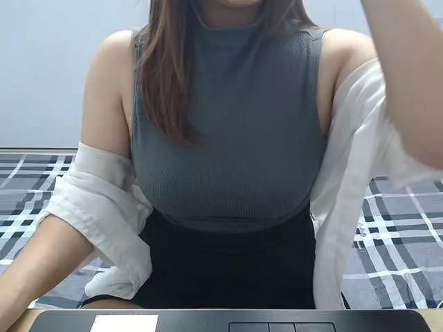 Offline ElenaSex90 on BongaCams