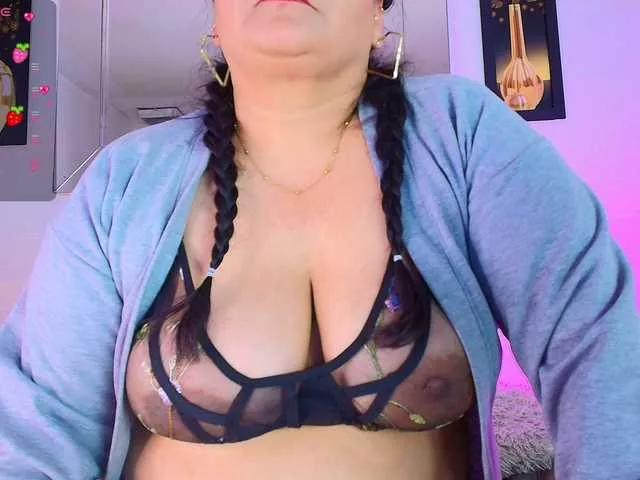 Offline EllenaBoobs on BongaCams