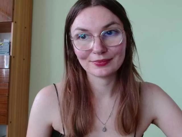 Offline Ellyxcute on BongaCams
