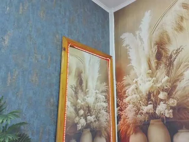 EmaMiller on BongaCams 