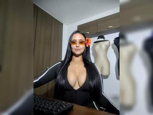 Emeraldgem on BongaCams 