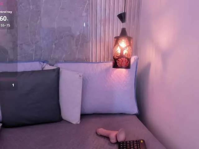 Offline Emili-Hot on BongaCams