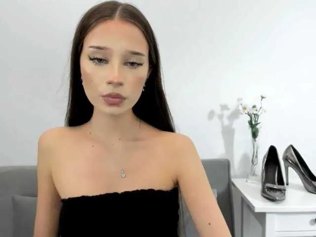 Offline EmilyDirty on BongaCams