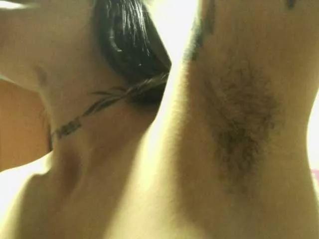 Offline emmaherby1 on BongaCams