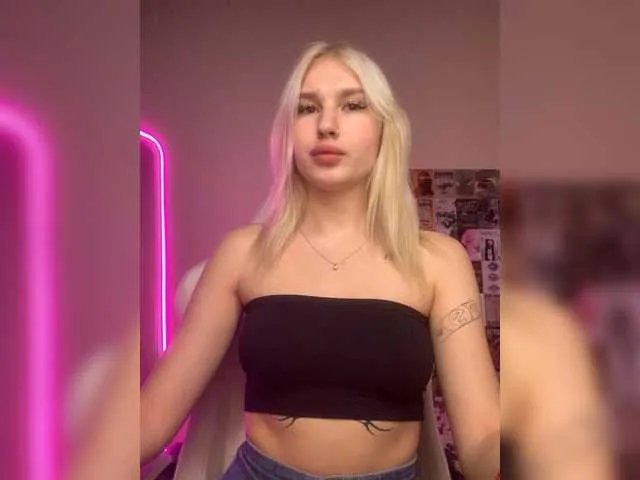 EvelinaKiss on BongaCams 