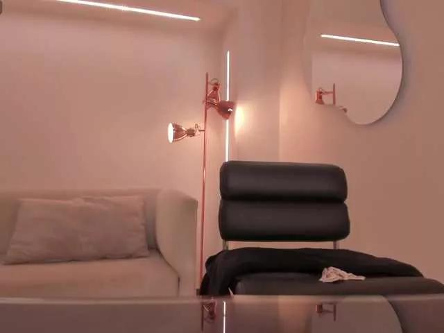 Offline FernandaX1 on BongaCams