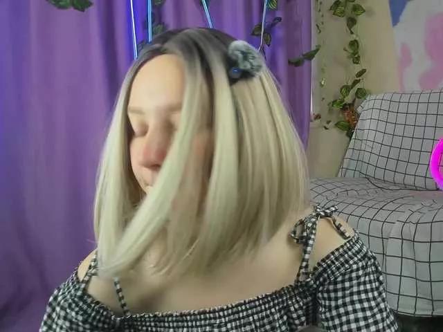 Freechat FlexxyLexy on BongaCams