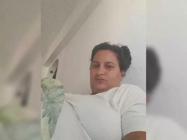 Offline FlowerLauren on BongaCams