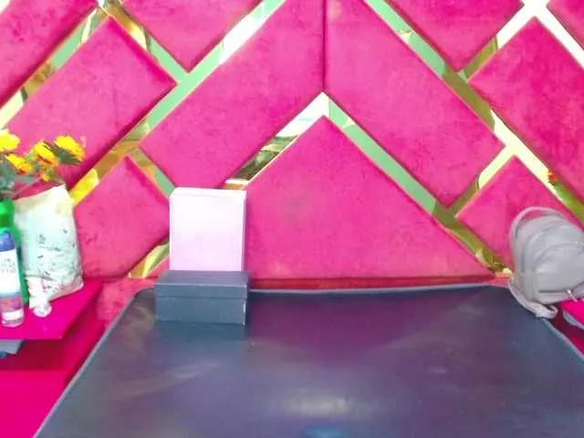 FreyjaNaugthy on BongaCams