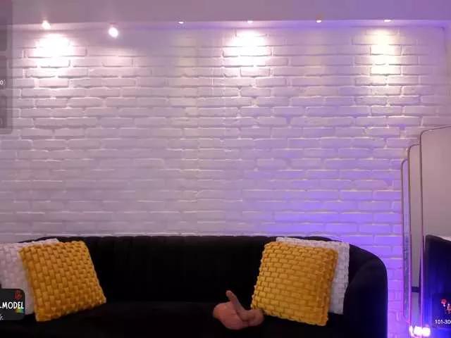 Offline GiaFerrara on BongaCams