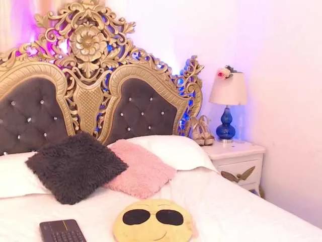 Offline GiselleNoah on BongaCams