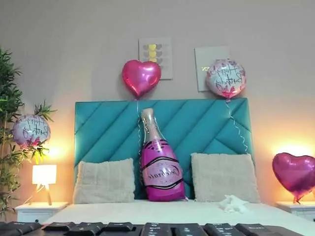 BongaCams HaileyVice  is Freechat  HaileyVice — dirty talking and my toy vibing my pussy until I squirt