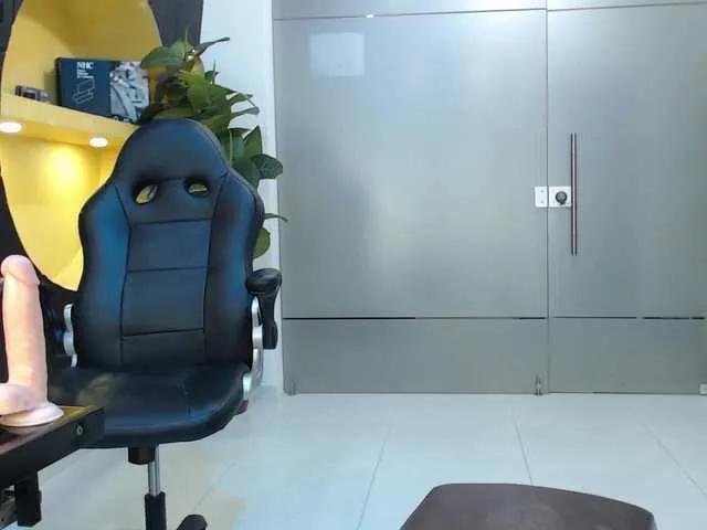 Offline HatsaJones on BongaCams