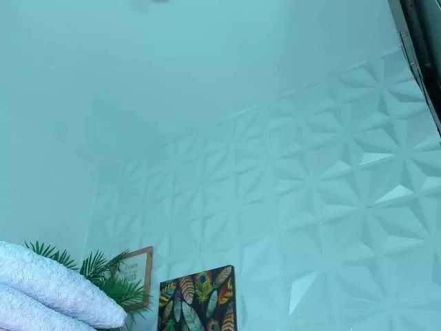 Hellen-Sky on BongaCams 