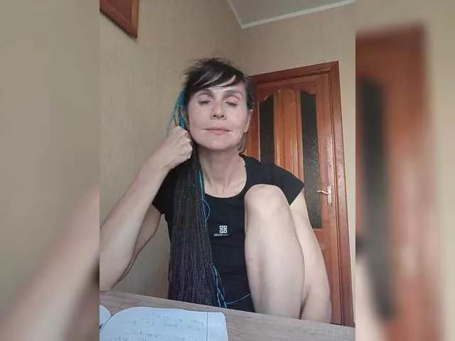 Offline Hellenalonenochka on BongaCams