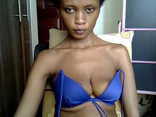 hippyshanice on BongaCams 