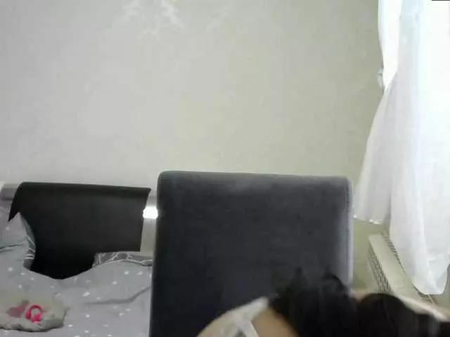 Offline HotBrianna on BongaCams