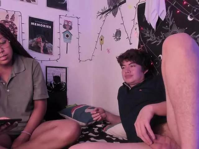 Offline HotHoneyChile on BongaCams