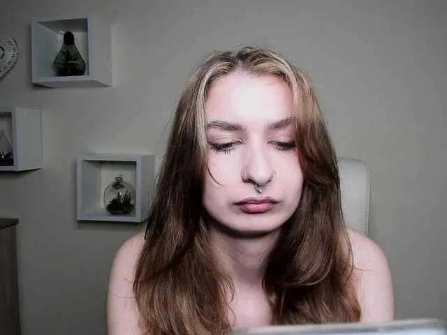 Freechat HotNina19 on BongaCams