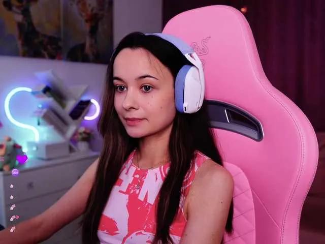 Offline JuicyAngel on BongaCams