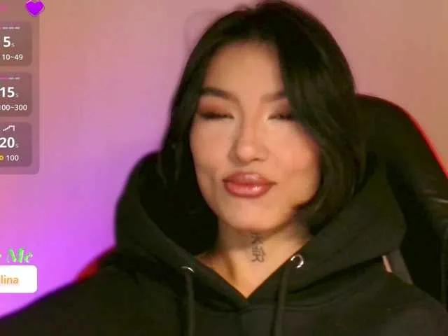 Offline JulieTurner on BongaCams