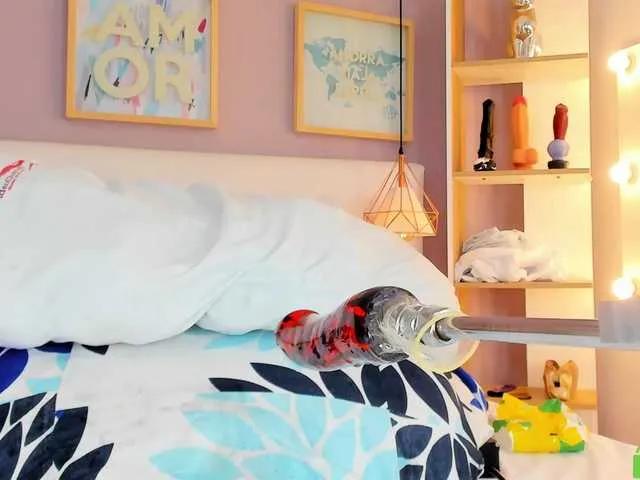 julyannaa on BongaCams