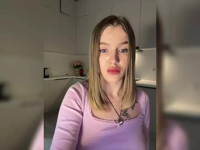 Offline KateDanverr on BongaCams