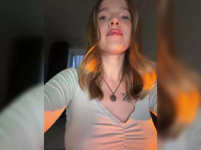 Offline KateDanverr on BongaCams