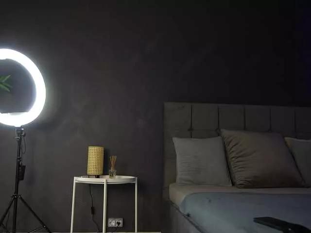 Offline KatelynSparks on BongaCams