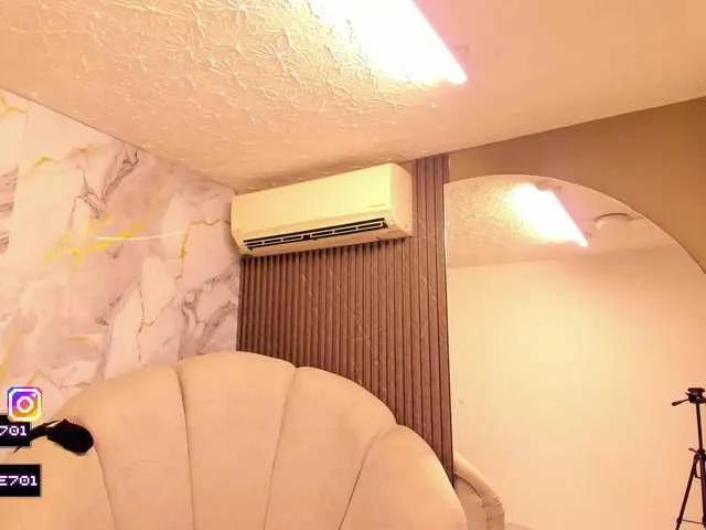 Offline Katemoss70 on BongaCams