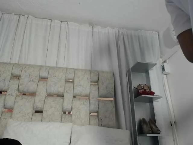 Offline KOURTNEY- on BongaCams