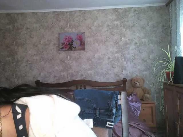 Offline KristiWhite on BongaCams