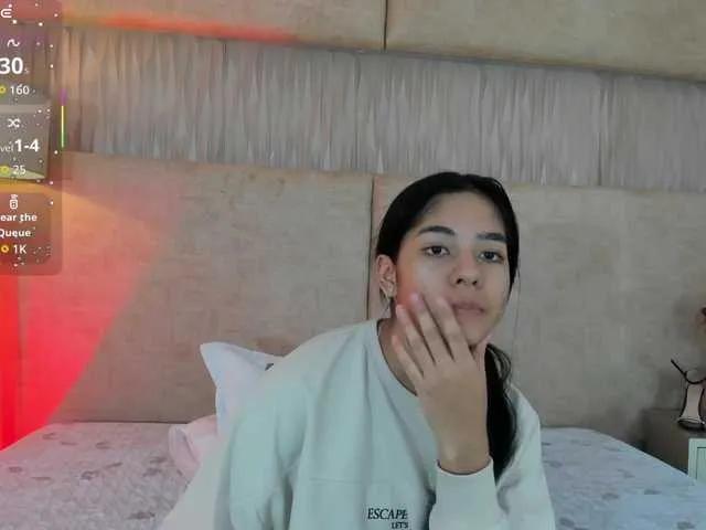 Offline Kyraaa on BongaCams