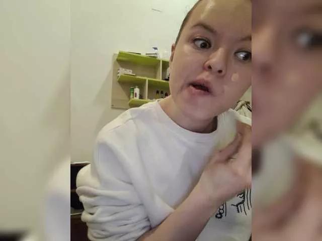 Offline Lady-Caroline on BongaCams