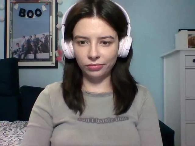 Offline Larice on BongaCams