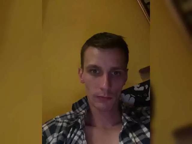 Offline Laylay13 on BongaCams