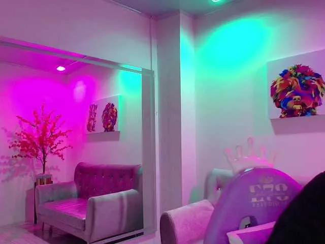 Freechat Leia-laurent on BongaCams