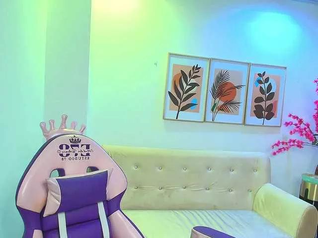 Freechat Leia-laurent on BongaCams