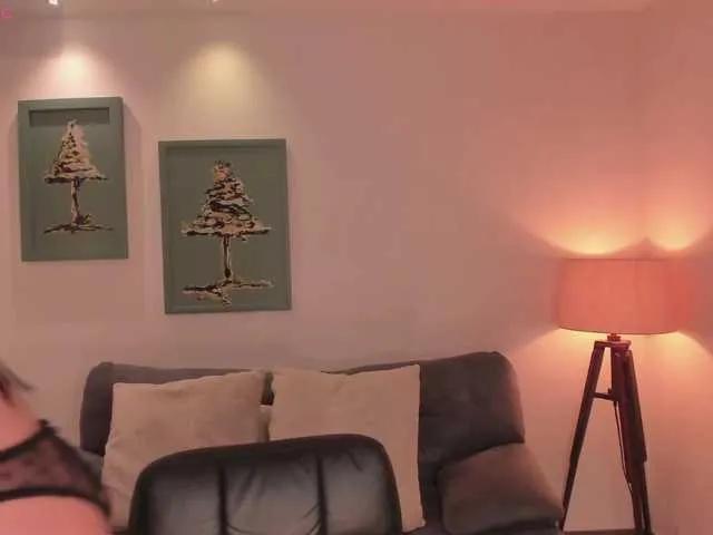 LelaWest on BongaCams 