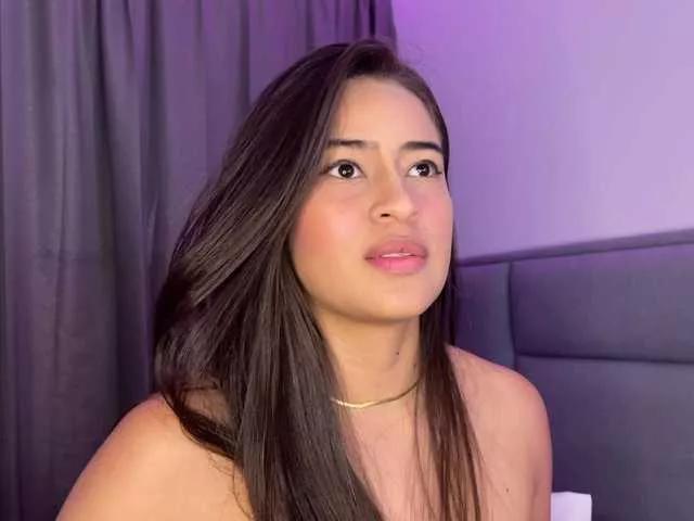 Offline lexiiegray2 on BongaCams