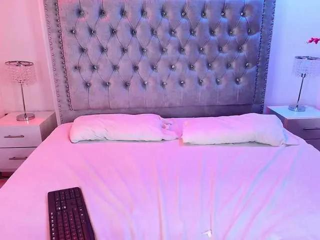 BongaCams Lia-adams is Freechat Lia-adams — I am drawn to the feeling of confidently surrendering to control. I enjoy the calm that obeying brings and the power that exists in surrender. I am inspired by those who guide with firmness, respect and a look that says it all.