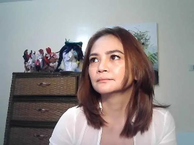 Offline lilymaepinay on BongaCams
