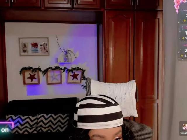 Offline lindasnows on BongaCams