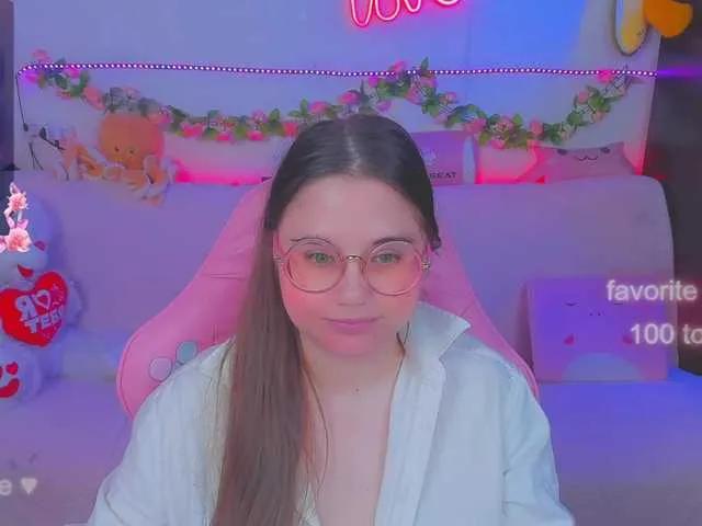 LittleKitsune on BongaCams 