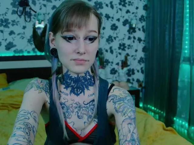 LittleSpaceMouse- on BongaCams 